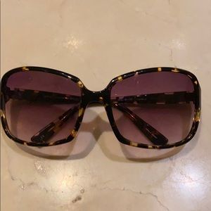 Oliver people’s tortoise sunglasses